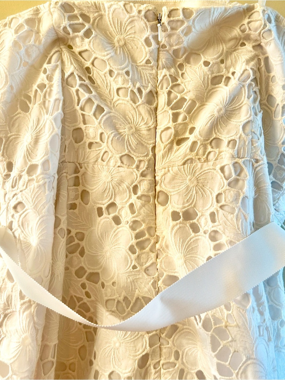 2006 Lilly Pulitzer White Floral Lace Strapless Dress - Picture 3 of 4